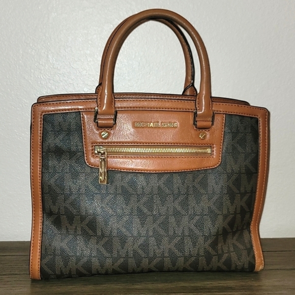 Michael Kors Purse - Picture 1 of 9